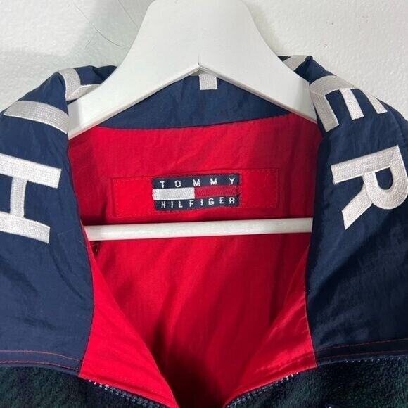 VTG 🔥🔥 Reversible Tommy Hilfiger Medium Fleece Jacket Red/Navy/Green Zippered - Picture 2 of 3